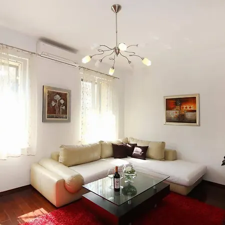 Villa Meri Very Central And Beautiful Apartment *